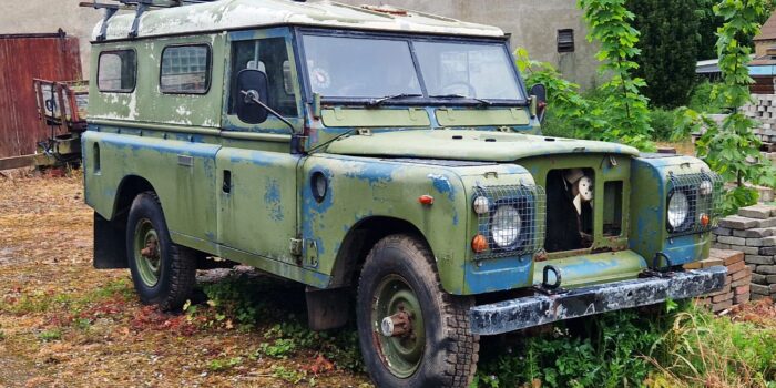 Land Rover Series 3 109"